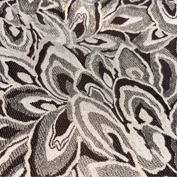 Ann Taylor LOFT skirt, brown/cream/gold metallic print, zipper on side, lined - Picture 6 of 9